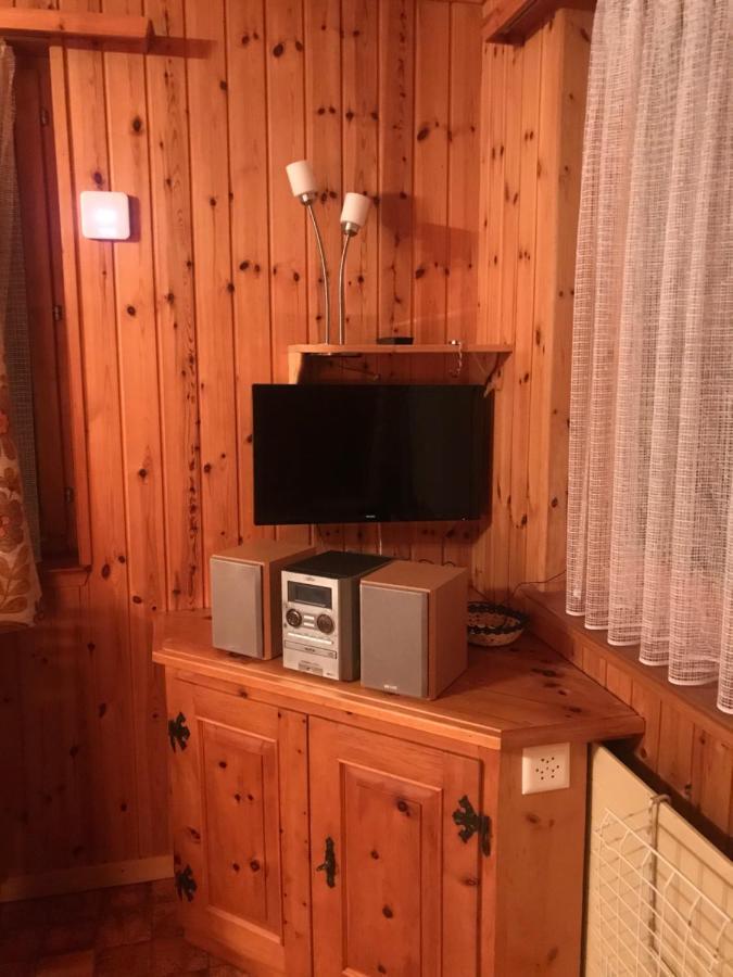 Ferienwohnung Im Chalet Boubou Wiler エクステリア 写真