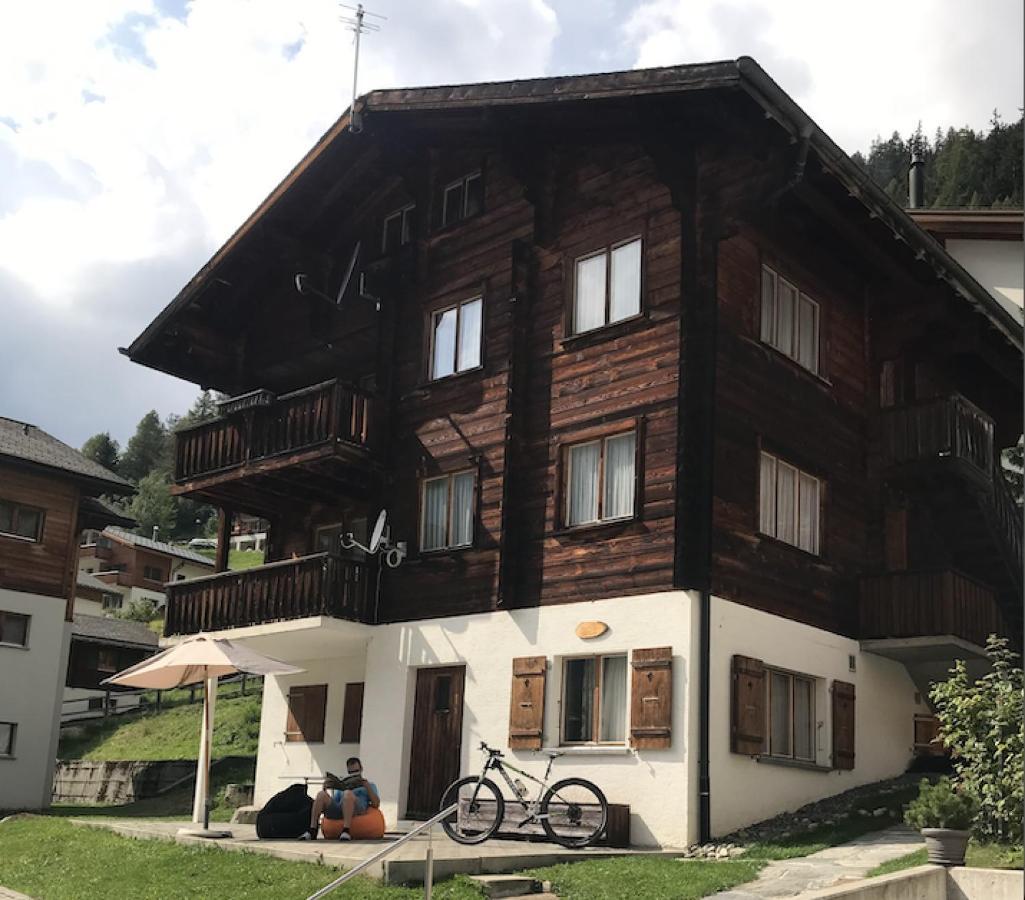 Ferienwohnung Im Chalet Boubou Wiler エクステリア 写真